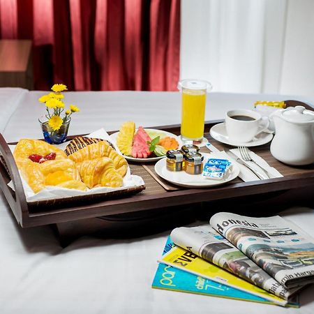 Blue Sky Hotel Petamburan Jakarta Kültér fotó